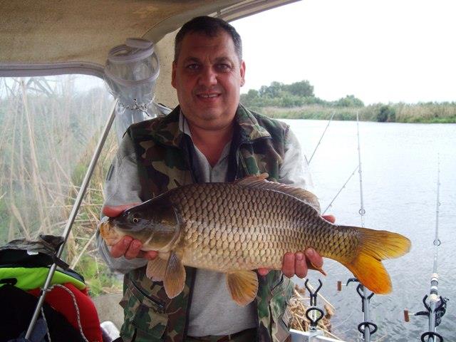 delta rosu 2010 - sany1195.JPG